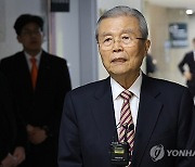 김종인 "한동훈, 대통령 배신 못할 것…韓 내쫓으면 국힘 존속 힘들어"