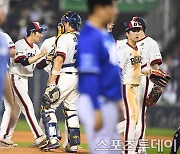 [ST포토] 두산, 삼성에 8-4 승리