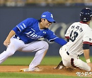 이재현 '이 악물고 태그'[포토]