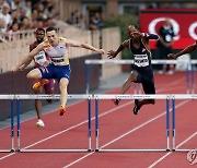 결승선 앞에서 역전…벤저민, 모나코 대회 남자 400ｍ 허들 우승