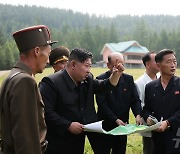 노동신문 "김정은, 삼지연 건설사업 현지 지도"