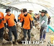 전북도, 민·관 휴일 반납 수해 복구 '구슬땀'