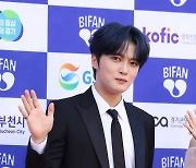 JYJ 김재중 “김준수 시그니엘 놀러 가봐…창문 안 열리는 단점” (라디오쇼)