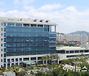 청주 패스트푸드점 난동·경찰관 폭행 50대 여성 징역형