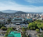 4.5일제 이어 주1회 재택…공직사회 '술렁'