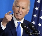 트럼프 암살 시도? 바이든 "사실관계 파악 중"