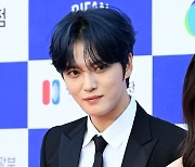 "뽀뽀→DNA 요구해" 김재중, 도 넘은 팬심에 '한숨' (라디오쇼)