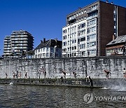 BELGIUM WATER BIG JUMP