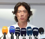 [현장 기자회견]'유럽 출국' 홍명보 A대표팀 감독 "외국인 코치 선임, 감독 수락 조건이었다"[전문]