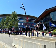 삼엄한 공화당 전당대회장…곳곳에 철제 펜스, 소총 든 군인 곳곳 배치