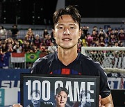 [케현장.Plus] 'K리그 100경기' 권경원, 기념식을 구해낸 자축포