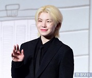 우지 "세븐틴 음악, 인간이 만든다"…'황당' AI 작사·작곡설에 반박