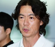 [ST포토] 질문에 답하는 홍명보 감독