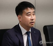 질문에 답하는 이혁준 나이스신용평가 본부장