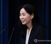 [프로필] 정혜전 대통령실 대변인…소통 능한 언론인 출신