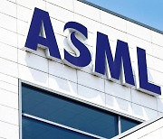 ASML, 노광장비 주문 급증으로 전망치 상향 기대