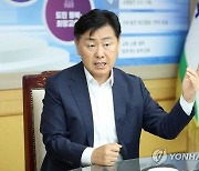 김관영 '광역단체장 직무수행 긍정평가' 첫 1위[리얼미터]