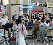 여름 휴가철 맞은 인천공항