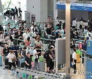 여름 휴가철 맞은 인천공항