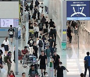 여름 휴가철 맞은 인천공항