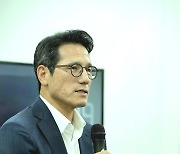 정병국 예술위원장 "학전 정신·김민기 뜻 기려 공연계 위한 새장 열 것"