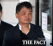 [특징주] 카카오그룹주, 김범수 구속영장 청구에도 반등