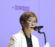 박정희 국립극단 예술감독 “알려지지 않은 숨은 영웅에 관심”