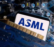 네덜란드 ASML 인근 대학서 벌어진 미·중 반도체 전쟁