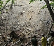 Tohamsan Mountain in Gyeongju tearing apart due to landslides and land slippages