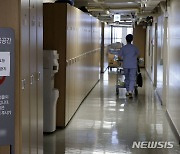 이젠 대답도 없는 전공의…병원들, '사직 처리' 막판까지 고심