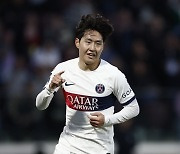 “LEE는 미래의 핵심 선수!” PSG, 이강인 절대 안 판다···‘1056억’ 제안 거절 이어 ‘오시멘 트레이드 카드’로도 포함 NO!