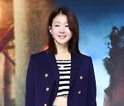 [TD포토] 이시영 '살짝 보이는 복근'