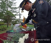 "세월호 수색 헬기 추락사고 아시나요" 쓸쓸한 10주기 추모식