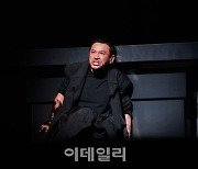 전두광 잇는 탐욕캐…황정민, 총칼 쥔 '맥베스'로 소름 유발 열연