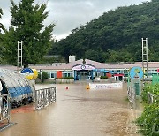 당진 유치원·초등학교 3곳 침수로 한때 고립…일부 귀가 조치