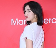 안유진, 청초한 데님 뒤태 [포토엔HD]