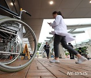 사직 처리된 전공의 '56.5%' 7648명…나머지 43.5%는?(종합)