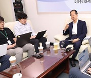 한총리 "대통령 거부권, 삼권분립 실현시키는 제도…작동 안시키면 헌법위반"