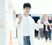 [TD포토] 이동욱 '프랑스로 출국'