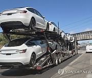 USA TESLA MODEL 3 AUTOMOBILES