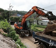 대량의 토사 흘러 나온 양주 고장산 일대