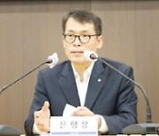 김성태 기업은행장 "유망기업 성장 지원해야"