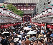 JAPAN TOURISM FOREIGN VISITORS