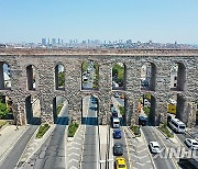 T?RKIYE-ISTANBUL-ANCIENT BUILDINGS-AQUEDUCT OF VALENS