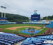 비 그치고 해 뜬 라팍, 삼성-롯데 클래식 시리즈 정상 진행될 듯...'삼빠 연예인' 이희준 시구