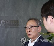 올특위 4차 회의 참석하는 임정혁 공동위원장