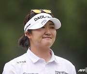 '그린 적중률 89%' 유해란, 단독 2위 등극... '퍼펙트 아이언'으로 3타 차 역전 우승 노린다 [LPGA]