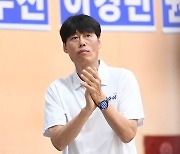 '1쿼터 퇴장에도 조 1위 수성' 중앙대 양형석 감독 "선수들을 믿는다"