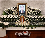 [MD포토] 故장두석, '큰 웃음 남기고 떠나'