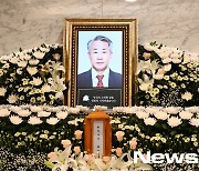 故장두석, 웃음주고 떠나간 부채도사[포토엔HD]